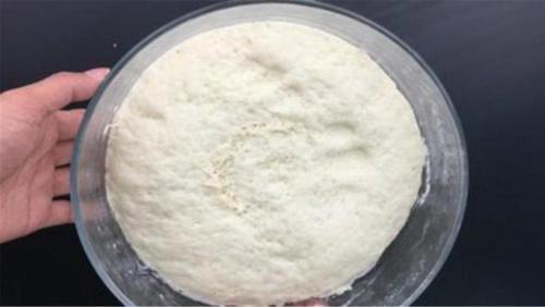 泠水和面放酵母粉发多长时间好？