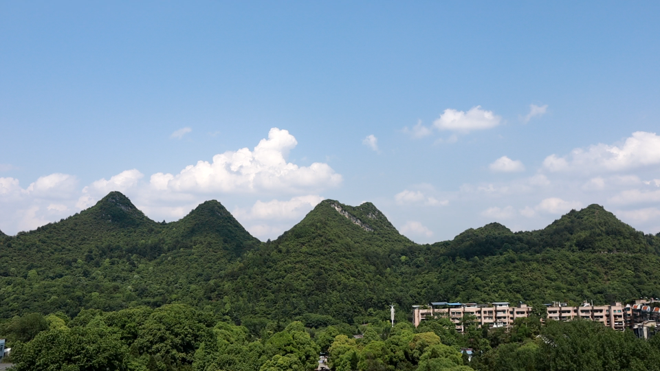 贵州大学东区的详细地址名称？