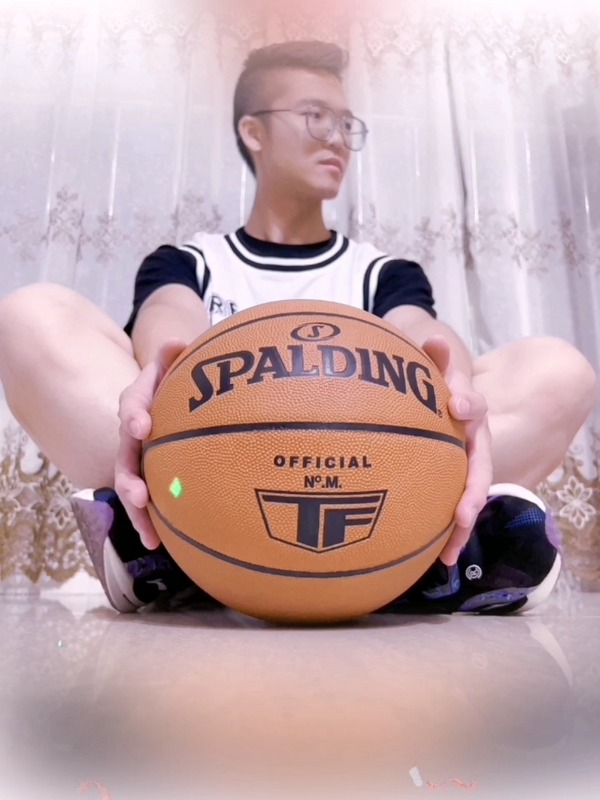斯伯丁的篮球一般要多少钱？