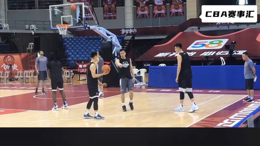 cba辽宁队球员年薪有多少