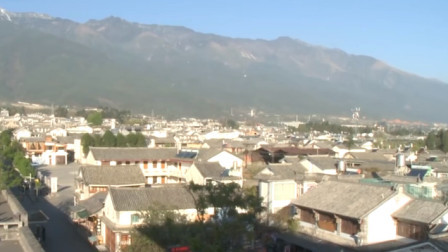 想一个人去云南旅游，哪里好玩！