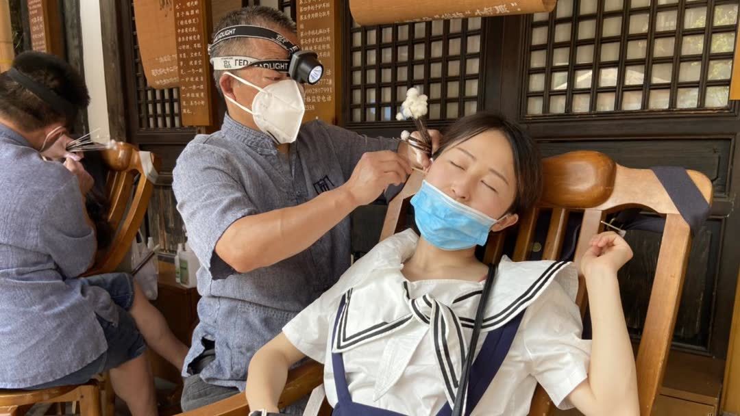 学采耳大约多少钱学费