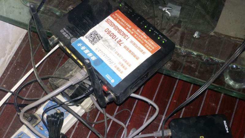 光钎猫的Pon一直闪 Phone不着