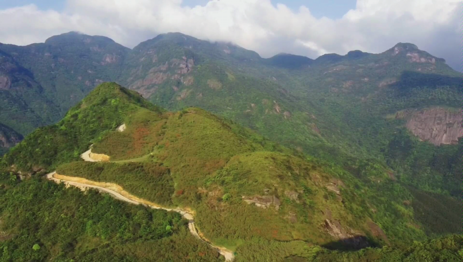 融水县云宝山景区介绍(柳州融水旅游景点介绍 柳州融水县旅游十大..)